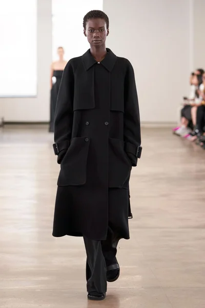 Look 24